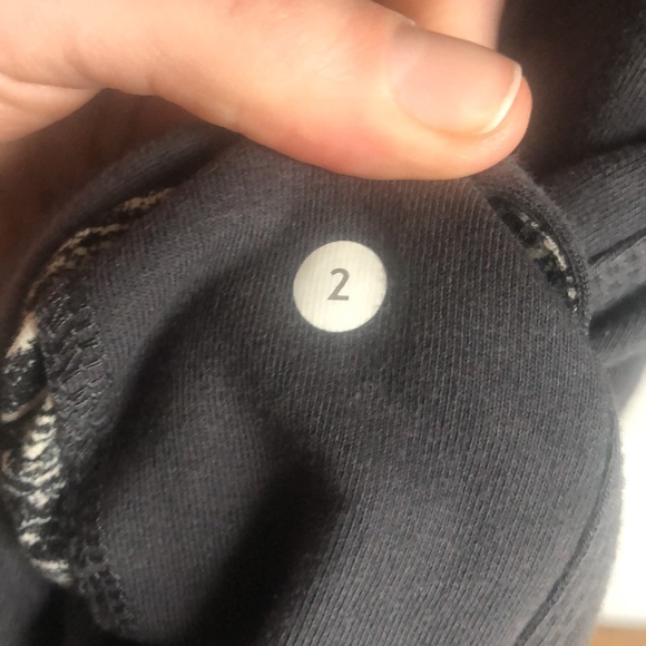 Lululemon Savasana Wrap (size 2) - Picture 2 of 2